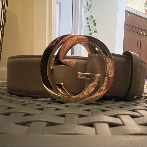 Gucci Leather Belt size 105 or 42 BEIGE, Gold hardware. Authentic. - Picture 2 of 8